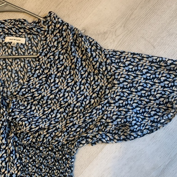 Max Studio black‎ blue dresss tie front neck sz L elastic waist midi fit & flare - Picture 10 of 14